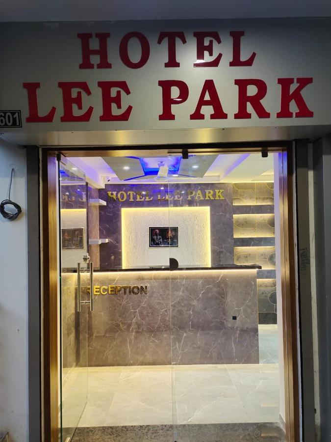 Hotel Lee Park Ахмедабад Экстерьер фото