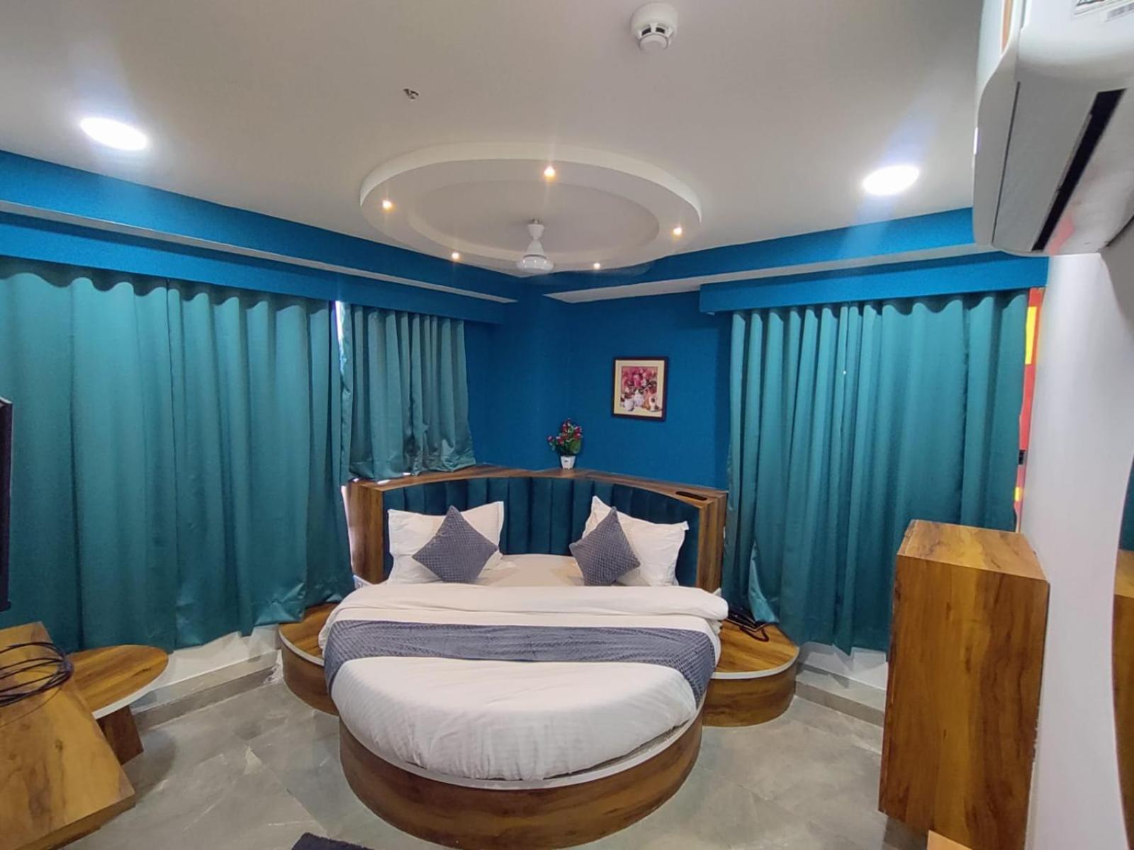 Hotel Lee Park Ахмедабад Экстерьер фото