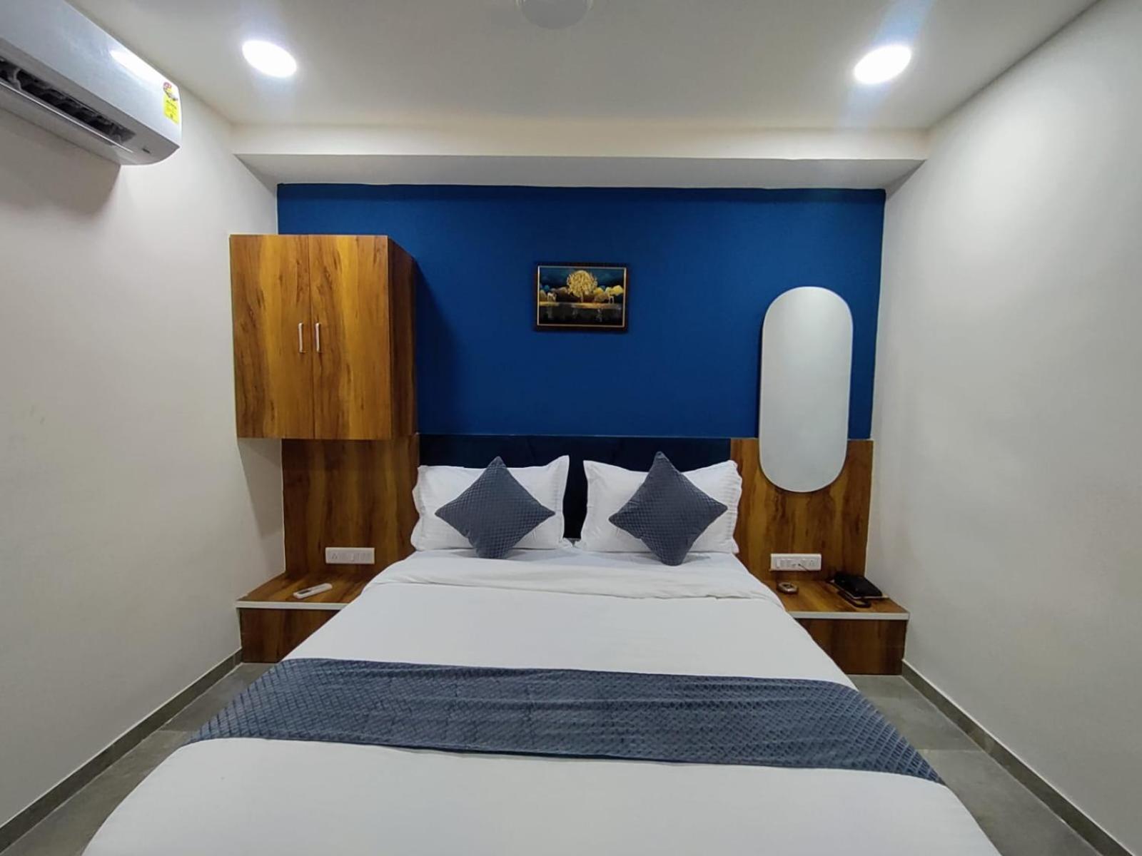 Hotel Lee Park Ахмедабад Экстерьер фото